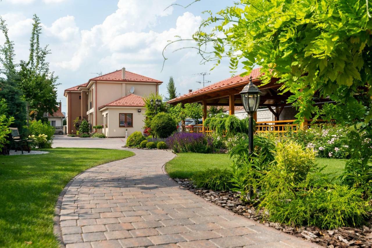 Villa Ephelia ดูนาจสก้า สเตรด้า ภายนอก รูปภาพ